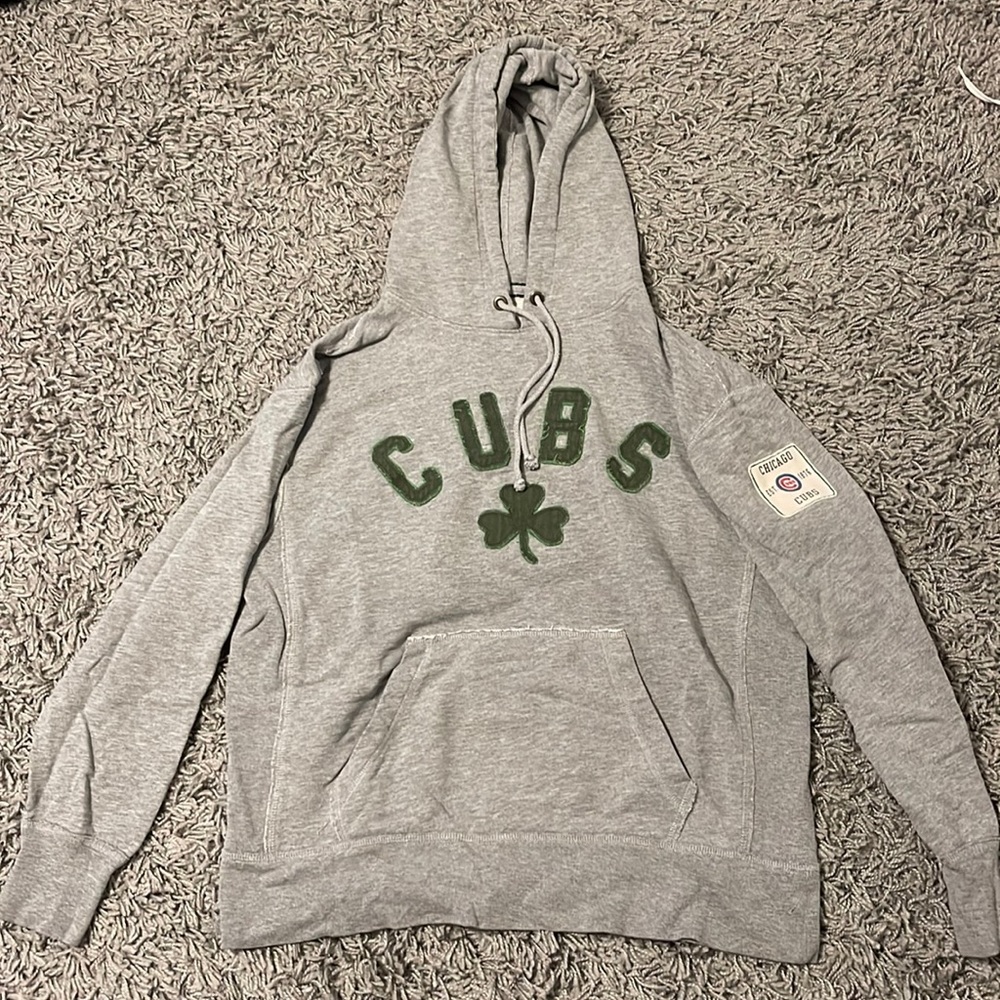 Grey Chicago Cubs hoodie size M
